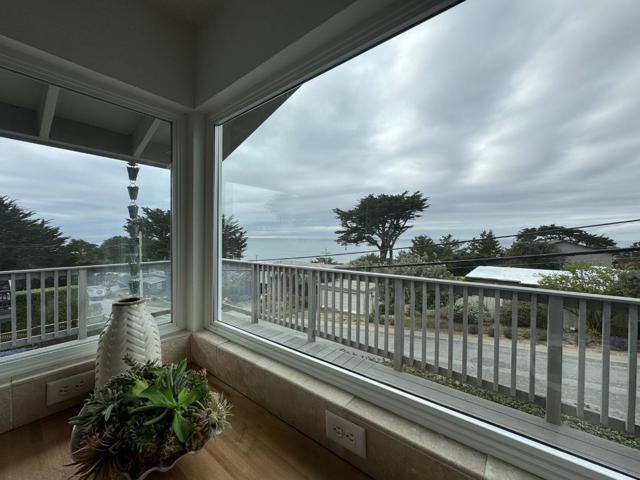 304 12th Street, Montara CA: https://media.crmls.org/mediaz/d884cc9e-6070-4096-9a5f-460b5191a441.jpg