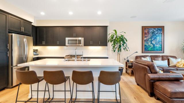 6108 Colt Place, Carlsbad CA: https://media.crmls.org/mediaz/d88581c4-d2de-478b-b897-f27917216bcc.jpg