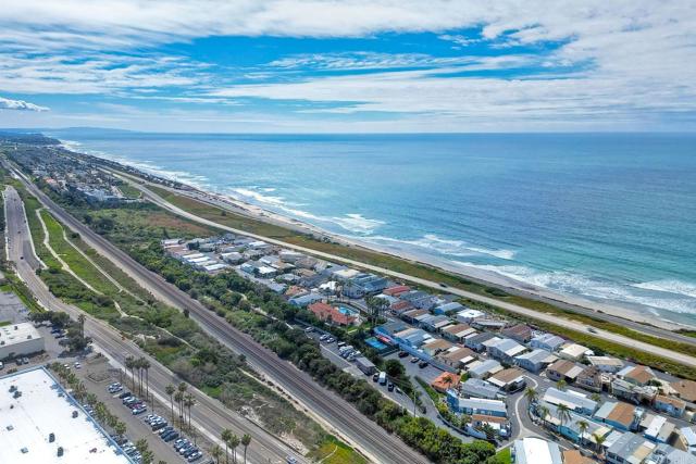 6496 Friendly Place, Carlsbad CA: https://media.crmls.org/mediaz/d885da84-60d1-4de8-a537-c6005ac73618.jpg