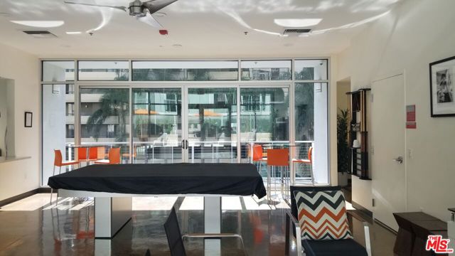 645 W 9th Street, Los Angeles CA: https://media.crmls.org/mediaz/d886946e-de71-4ae0-b98e-cfc9b4fa857e.jpg