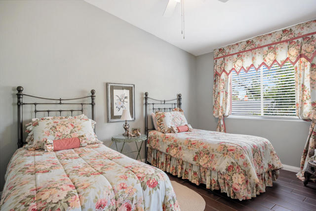 52775 Avenida Bermudas, La Quinta CA: https://media.crmls.org/mediaz/d88764f2-005c-42a9-af8a-43fa94eebadb.jpg
