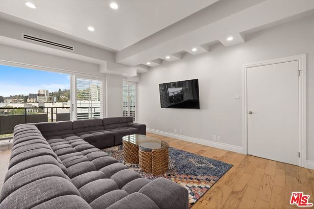 1155 North La Cienega Boulevard, 1109 photo 4