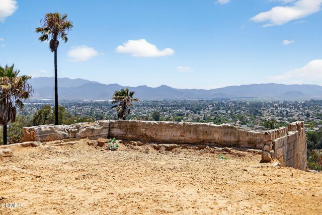 375 W Highland Drive, Camarillo CA: https://media.crmls.org/mediaz/d8878526-7eb9-468b-a223-d66539938352.jpg