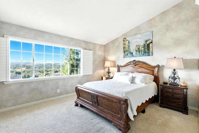 Detail Gallery Image 15 of 20 For 1095 Amberton Ln, Thousand Oaks,  CA 91320 - 3 Beds | 2/1 Baths