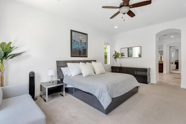 81805 Four Seasons Place, La Quinta CA: https://media.crmls.org/mediaz/d8887618-9855-40a0-93cf-3ebe09706f39.jpg