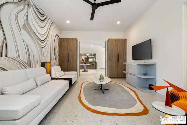 30 Mayfair Drive, Rancho Mirage CA: https://media.crmls.org/mediaz/d88882a3-6178-41ef-9795-a501b9516962.jpg