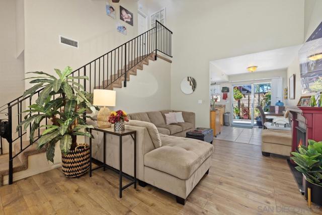 4754 68th St, San Diego CA: https://media.crmls.org/mediaz/d888d8d6-da60-4f15-8142-fb294b3be02a.jpg