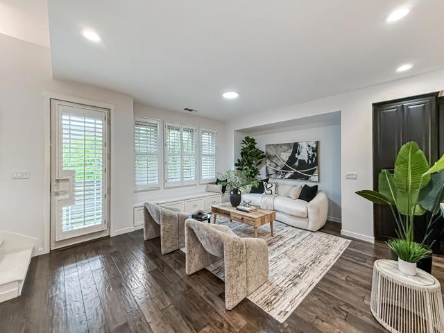 311 Geary Way, Mountain View CA: https://media.crmls.org/mediaz/d888e4c6-572c-410b-9b7f-2e1c8ca4b794.jpg