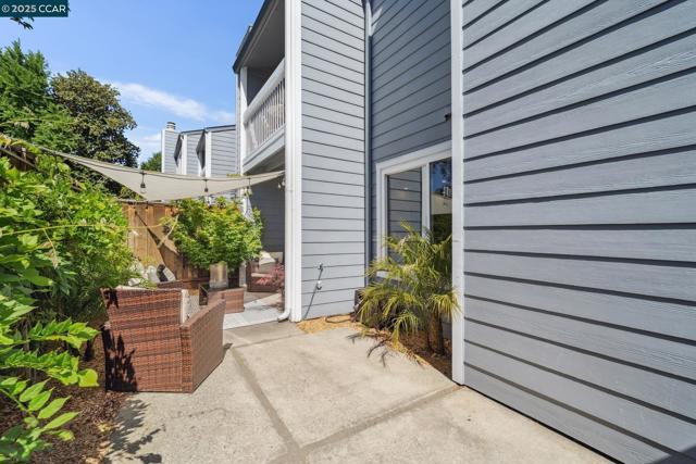 250 Ashley Circle, Danville CA: https://media.crmls.org/mediaz/d888f034-163a-4b2b-8d7b-d4f538b0bec7.jpg