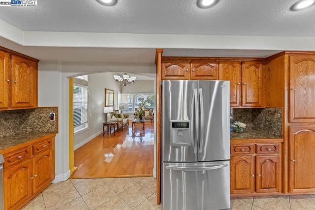 1429 BLUESAGE COURT, Tracy CA: https://media.crmls.org/mediaz/d8897ce9-45c9-4526-bd9c-d58d4d418751.jpg