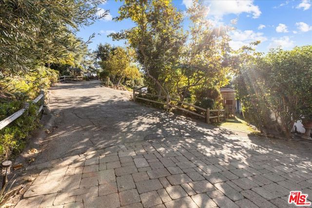 2373 Tuna Canyon Road, Topanga CA: https://media.crmls.org/mediaz/d88998af-19cb-44a2-82d1-e32a5d41a393.jpg