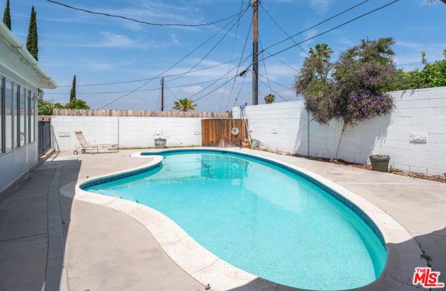 18717 Kimbrough Street, Canyon Country CA: https://media.crmls.org/mediaz/d889c113-8cb1-44b5-a233-846032407617.jpg