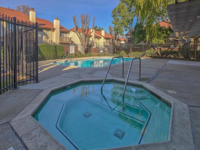 719 Gettysburg Way, Gilroy CA: https://media.crmls.org/mediaz/d889d238-dfca-4713-9572-4f0f619e2286.jpg