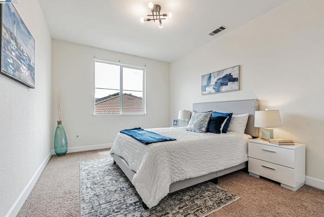 141 Pescara Blvd, Brentwood CA: https://media.crmls.org/mediaz/d88ad688-277f-45db-a49a-09500fa86f38.jpg