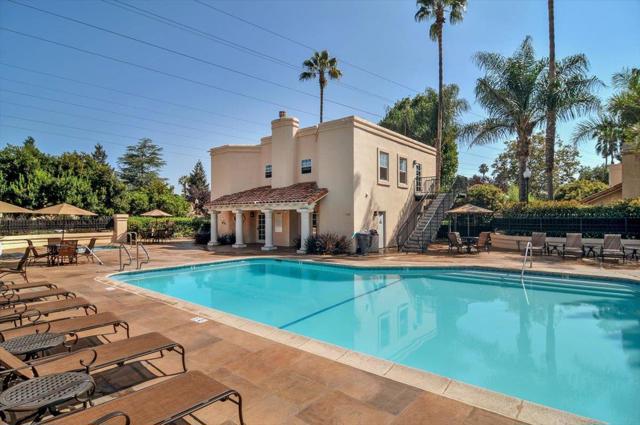 1190 Maria Privada, Mountain View CA: https://media.crmls.org/mediaz/d88b0509-97e0-410e-8167-3c3a84627abe.jpg