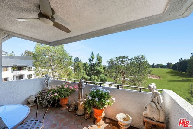 645 Wilcox Avenue, Los Angeles CA: https://media.crmls.org/mediaz/d88b2815-b410-4740-a81c-dd311e5d2ab0.jpg
