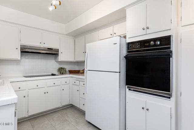 Detail Gallery Image 12 of 24 For 972 E California Bld #201,  Pasadena,  CA 91106 - 2 Beds | 2 Baths