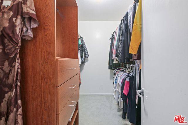 725 S Barrington Avenue, Los Angeles CA: https://media.crmls.org/mediaz/d88b852d-b367-411c-8454-053f17e5dc44.jpg