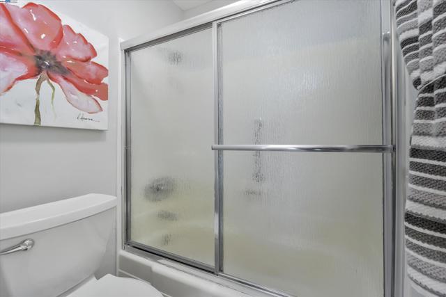 1896 San Vincente Dr, Concord CA: https://media.crmls.org/mediaz/d88c858c-a5a7-4b49-8d3f-55188fade5ae.jpg
