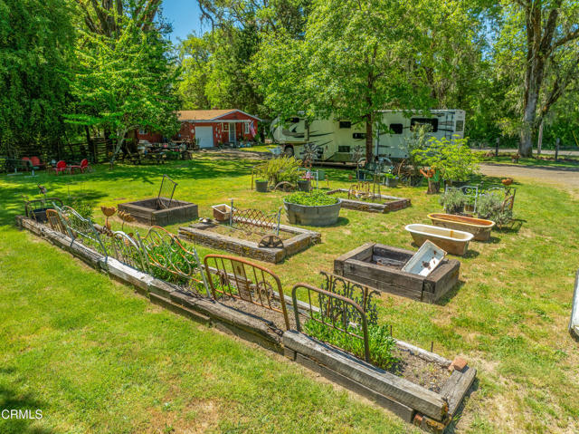 3901 Canyon Road, Willits CA: https://media.crmls.org/mediaz/d88db1f6-a71a-4f45-bcb8-30bbed84528f.jpg