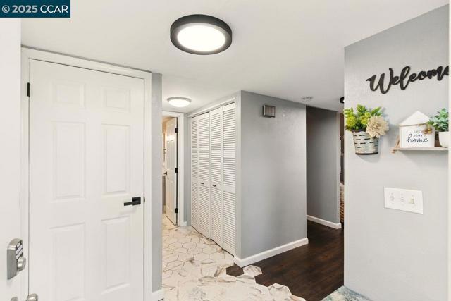 223 Via Pinada Ln, Martinez CA: https://media.crmls.org/mediaz/d88e00ed-848f-4db5-9020-216b47e4fc44.jpg