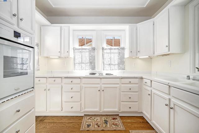 366 Ilo Ln, Danville CA: https://media.crmls.org/mediaz/d88e9923-9bf0-4ad6-a88f-821cd89c2701.jpg