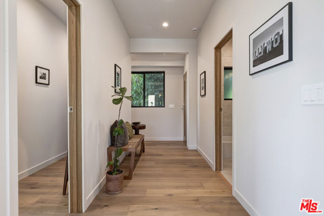 3404 Glenalbyn Drive, Los Angeles CA: https://media.crmls.org/mediaz/d88ecc66-e736-4266-b04b-0bd7eae19e58.jpg