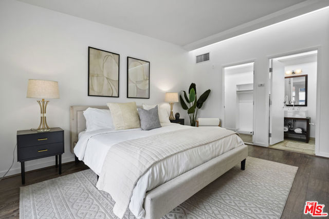 940 E 2nd Street, Los Angeles CA: https://media.crmls.org/mediaz/d88f4cc4-befe-4968-bf97-7118eff322f7.jpg