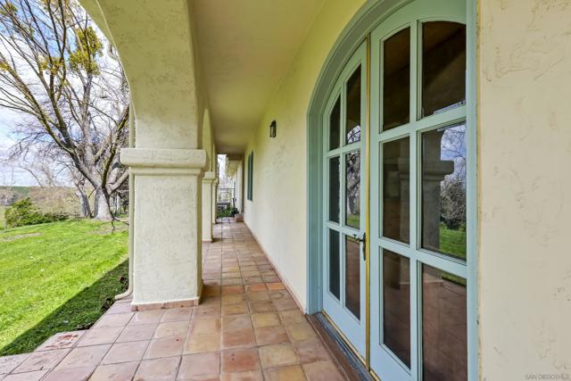 24943 N McIntire Road, Clements CA: https://media.crmls.org/mediaz/d89014c8-2868-4a60-89d7-5555ccb52806.jpg