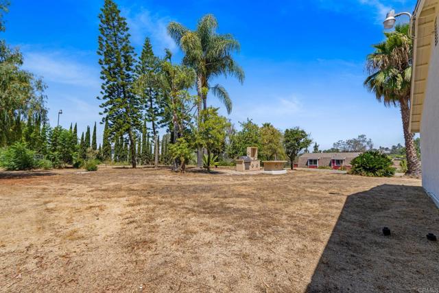 Detail Gallery Image 32 of 64 For 1838 Acacia Ln, Fallbrook,  CA 92028 - 6 Beds | 3 Baths
