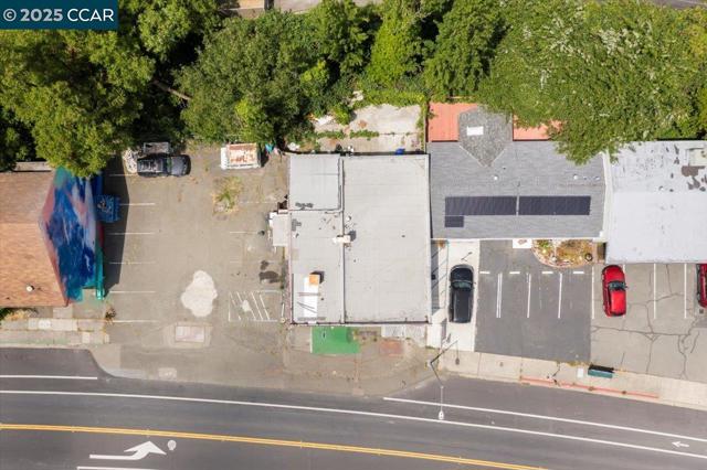 4955 Appian Way, El Sobrante CA: https://media.crmls.org/mediaz/d890f7d8-478a-479f-b851-6844ac04c91b.jpg
