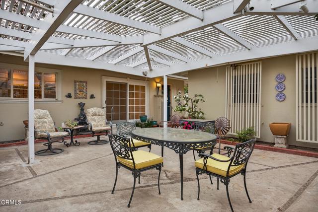 281 Glen Ellen Drive, Ventura CA: https://media.crmls.org/mediaz/d891107f-484d-41f5-a1e9-79e1a1e0962f.jpg