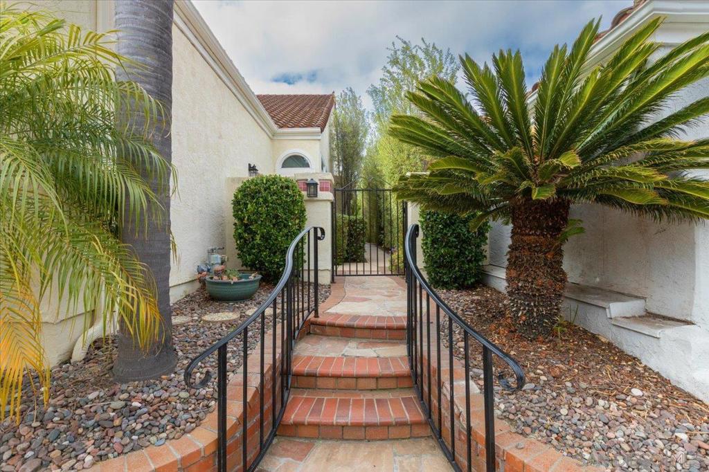 1686 Hermosita Dr - photo 3