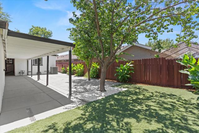 3803 22nd Avenue, Sacramento CA: https://media.crmls.org/mediaz/d8929ab8-65ae-4881-82e6-e35632503d09.jpg
