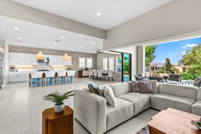 57870 Stone Creek W Trail, La Quinta CA: https://media.crmls.org/mediaz/d893ca71-c889-423c-8894-b9230e5a3feb.jpg