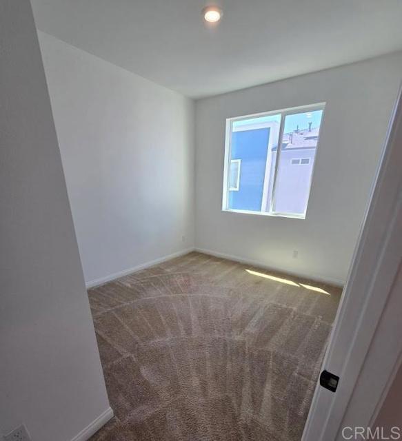 Detail Gallery Image 8 of 15 For 1856 Orion Ave, Chula Vista,  CA 91915 - 3 Beds | 2/1 Baths