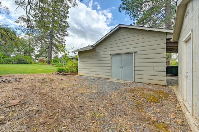 2640 Gayle Lane, Auburn CA: https://media.crmls.org/mediaz/d8964a94-6915-4039-a8e1-3eaf178289d5.jpg