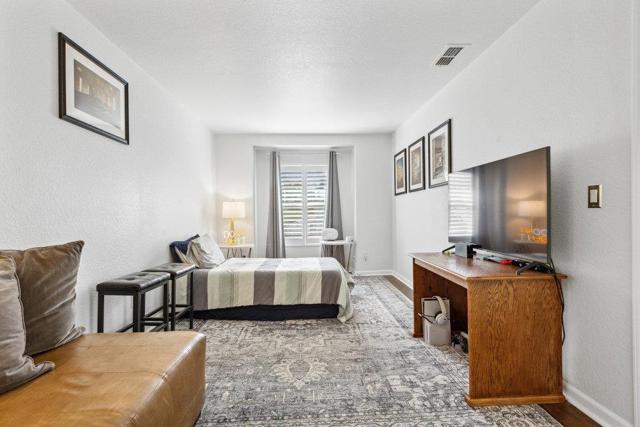 240 3rd Street, West Sacramento CA: https://media.crmls.org/mediaz/d8972688-3e98-4fd8-ab8f-c9ecf5411312.jpg