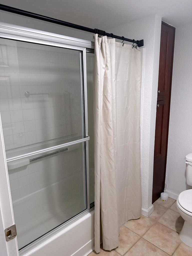 https://media.crmls.org/mediaz/d8975f58-f7af-40a2-83d0-191351facb60.jpg?preset=X-Large