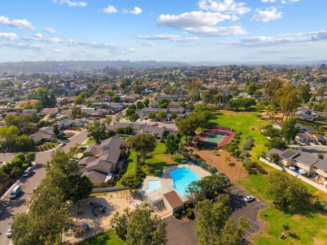 1785 Caliban Drive, Encinitas CA: https://media.crmls.org/mediaz/d8983b7a-3a64-49f3-8a4a-8a697d5bc5e1.jpg