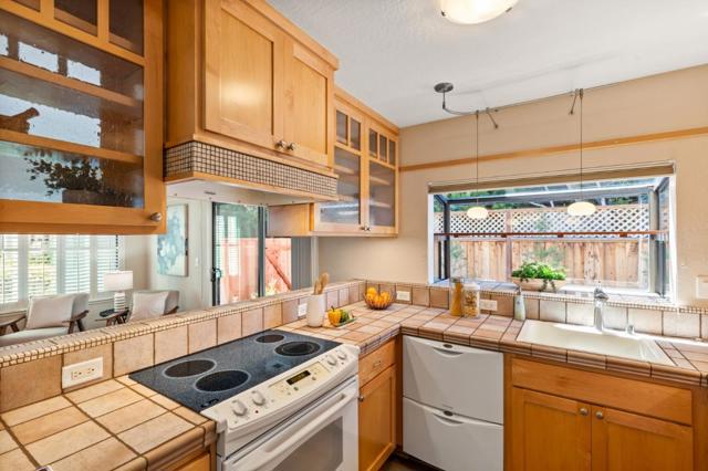 1993 Plymouth Street, Mountain View CA: https://media.crmls.org/mediaz/d8986a9a-85b7-4643-83ea-ba7fe08d6596.jpg