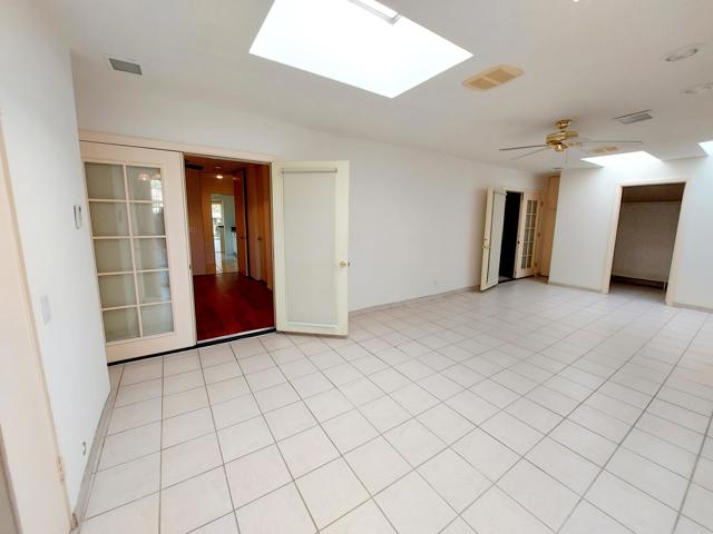 Image 20 of 22 For 76975 Roadrunner