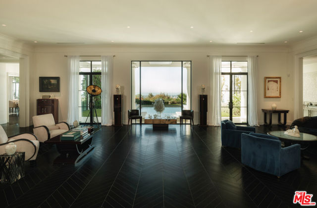 610 Arkell Drive, Beverly Hills CA: https://media.crmls.org/mediaz/d8989990-886a-44a0-94d2-39224d52d9f7.jpg