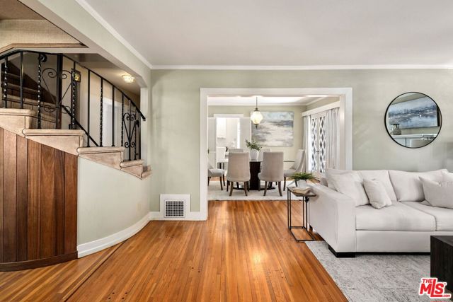4155 Madison Avenue, Culver City CA: https://media.crmls.org/mediaz/d8989def-8fcb-4702-8517-27e567a6b202.jpg