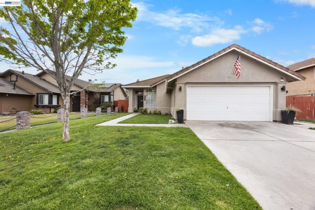 502 Chablis Way, Manteca CA: https://media.crmls.org/mediaz/d898afdc-a570-4f6f-90c6-01d53e478b2f.jpg