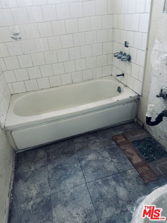 1422 West 104th Street photo 37