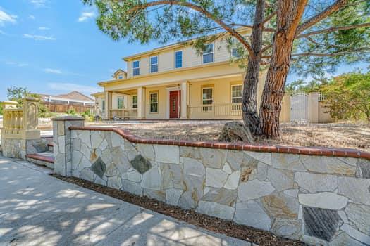 2557 Bentley Ridge Drive, San Jose CA: https://media.crmls.org/mediaz/d89a5c39-7a5d-49fb-8334-63bfc5735f87.jpg