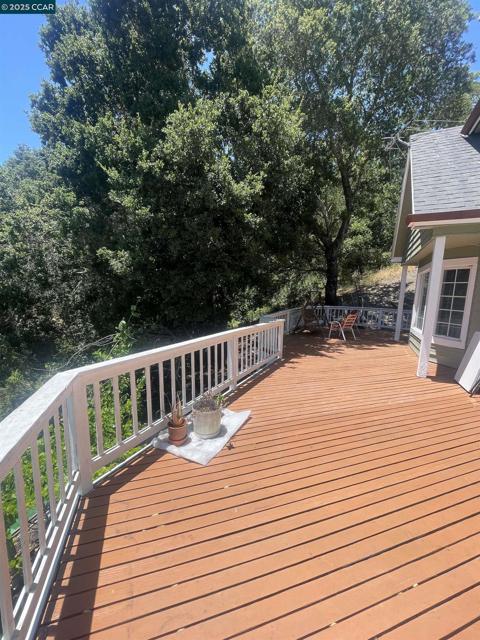 29 Heather Lane, Orinda CA: https://media.crmls.org/mediaz/d89a88ad-5292-4572-8c03-d1715c90ef48.jpg