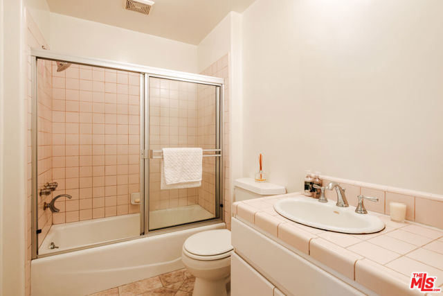 10055 Reevesbury Drive photo 8