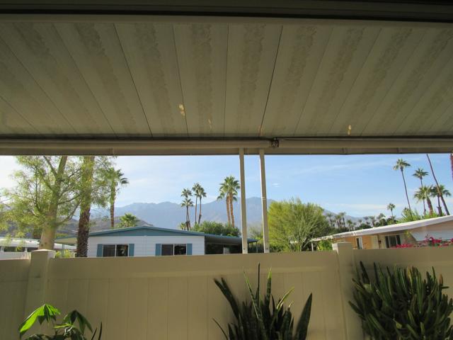 191 Figuaro Drive, Palm Springs CA: https://media.crmls.org/mediaz/d89be109-a4d4-4530-8716-7d15b3af6588.jpg
